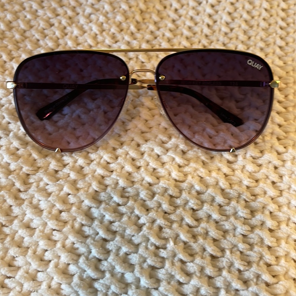 Brand new QUAY AUSTRALIA high key rimless sunglasses.